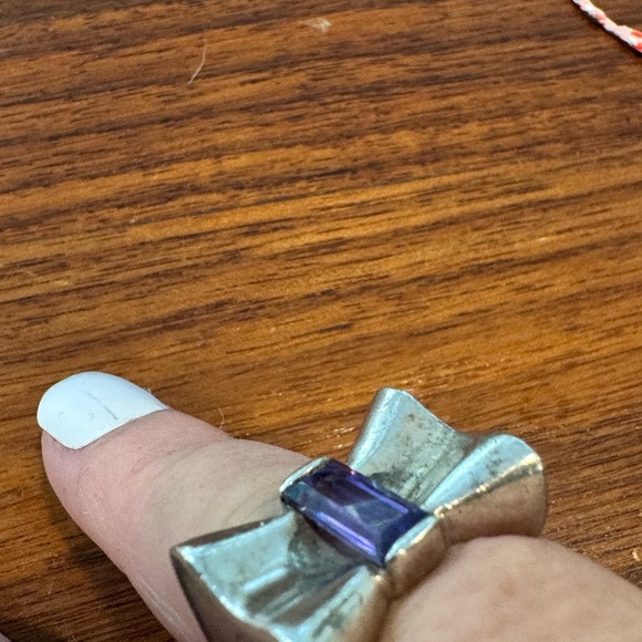 Sterling silver and genuine amethyst “bow” ring - Picture 4 of 4